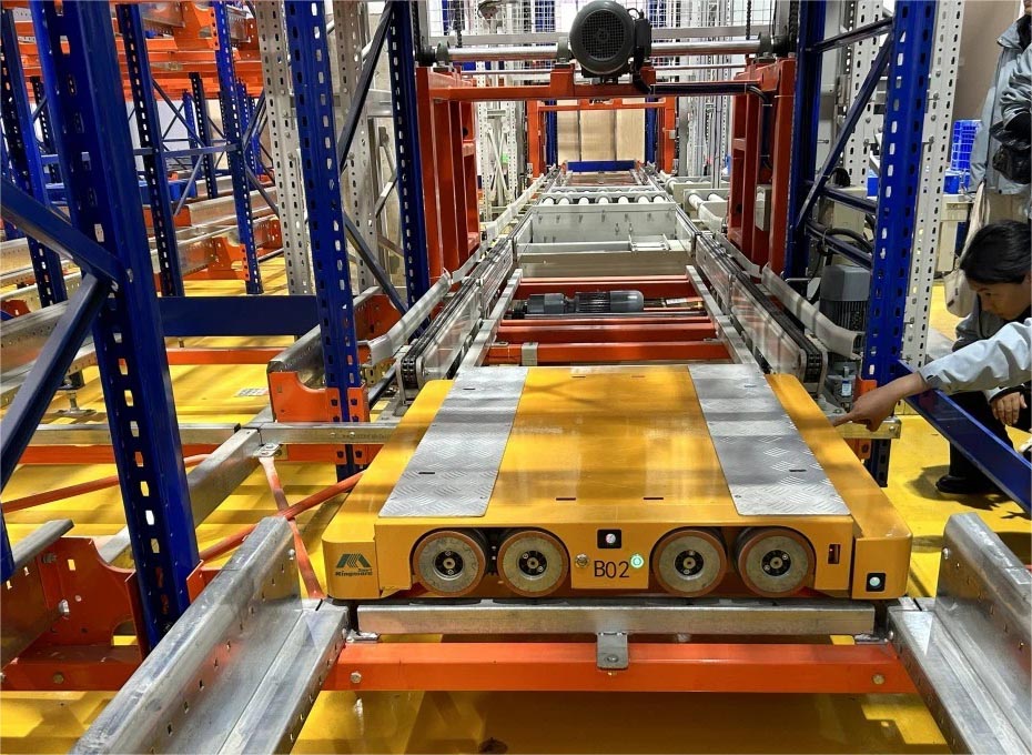 Four-way Radio Shuttle Rack
